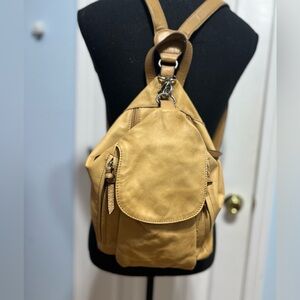 CLARKS Leather Backpack Multiple Pockets Adjustable Straps